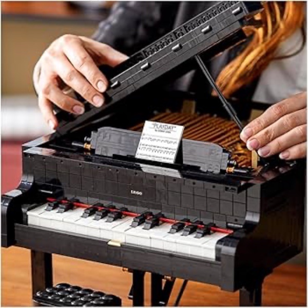 Lego Grand Piano 